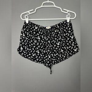 Garage Black and White Floral comfy lightweight Shorts
